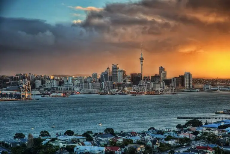 What Is A Good Salary in Auckland? [2024]