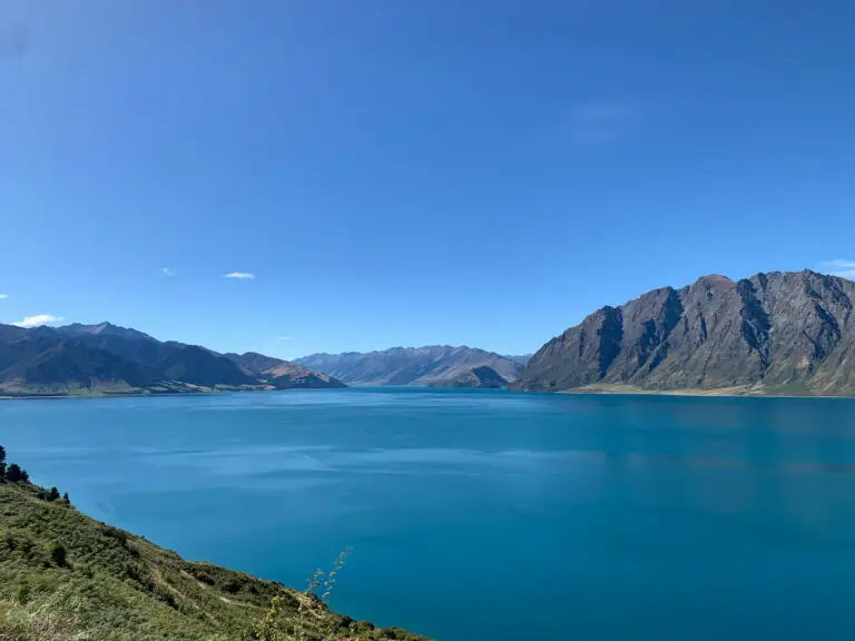 Is Lake Hawea Worth Visiting in 2024? Top Things To See And Do