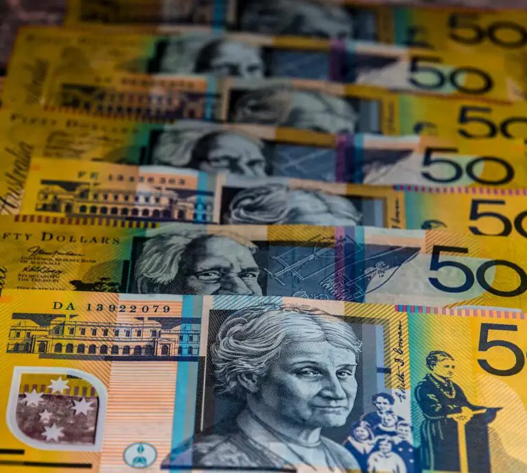 Salaries in New Zealand vs Australia: Let’s Be Real [2024]